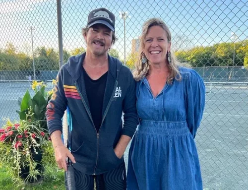 Pearl Jam frontman Eddie Vedder makes surprise appearance at Ottawa sports centre